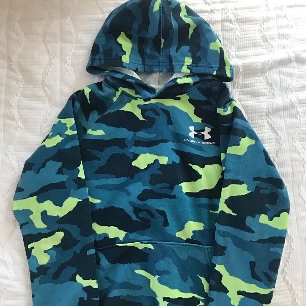 Under Armour boys cold gear loose hoodie size YXL